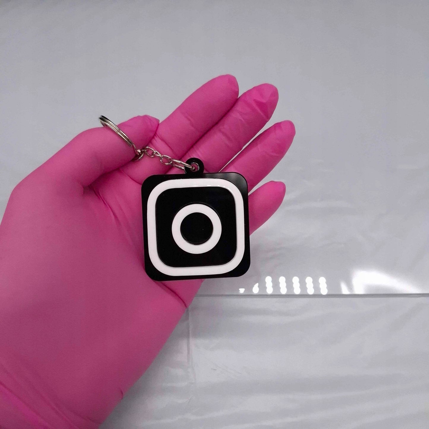 BRELOK NFC INSTAGRAM DLA FIRM MARKETING TAG NTAG215 13.56MHz PROGRAMOWALNY