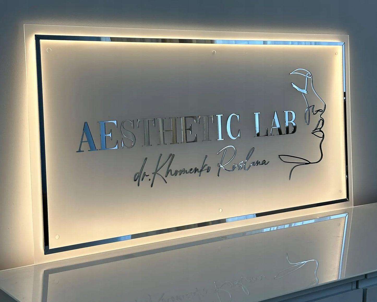 LOGO Z PLEKSI SZYLD REKLAMOWY TABLICA FIRMOWA LED 3D LUSTRO PERSONALIZOWANE