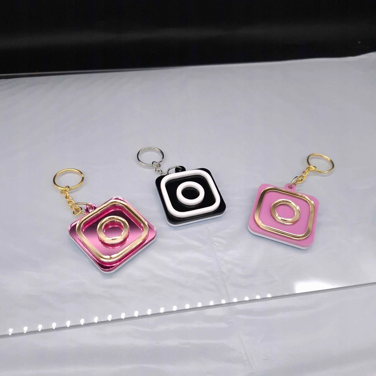 BRELOK NFC INSTAGRAM PERSONALIZOWANY TAG NFC NTAG215 13.56MHz PROGRAMOWALNY